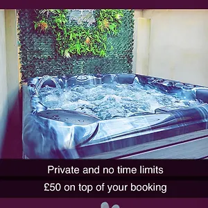 Esterville 1 And 2 Bedrooms Hot Tub Availability Apartment